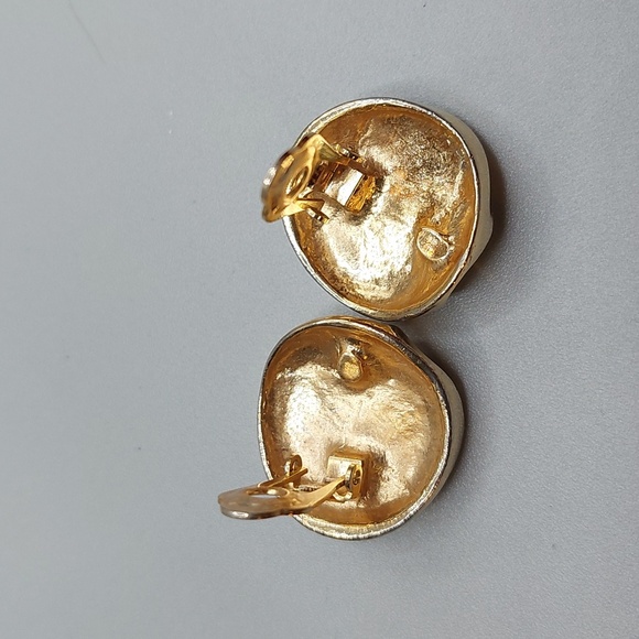 Vintage Bumpy Ridges Gold Tone with a Hint of Silver Tone Clip On Earrings - Picture 4 of 6